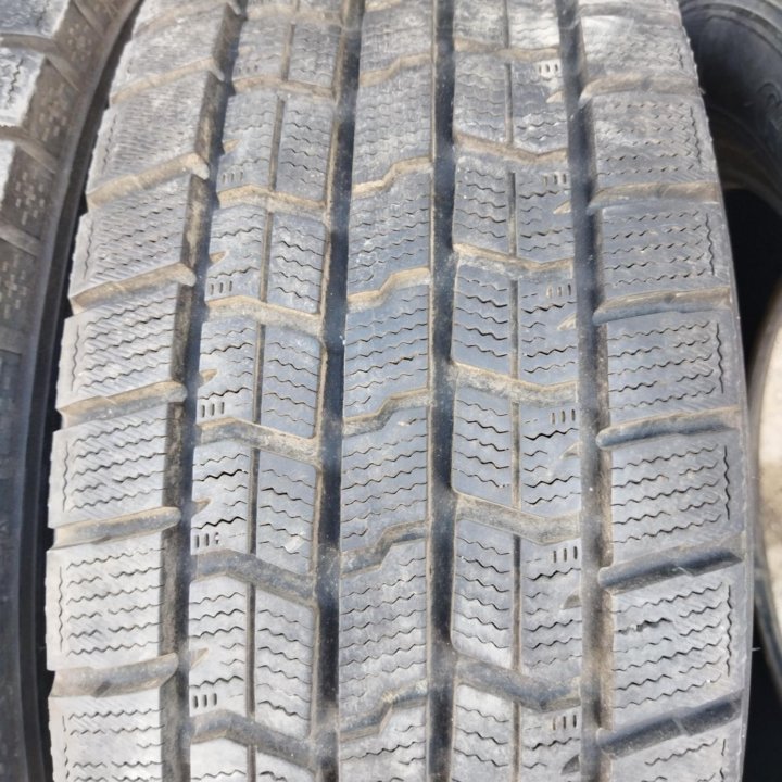 Шины всесезоны 215/60/16 Goodyear