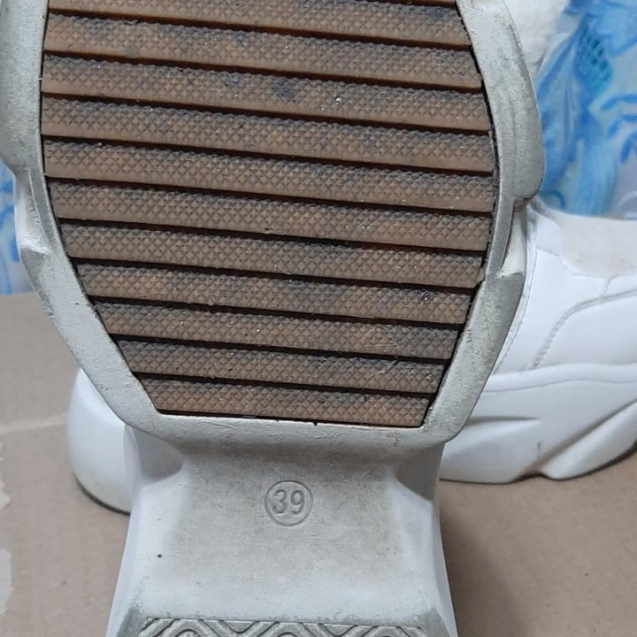 Зимнии ботинки