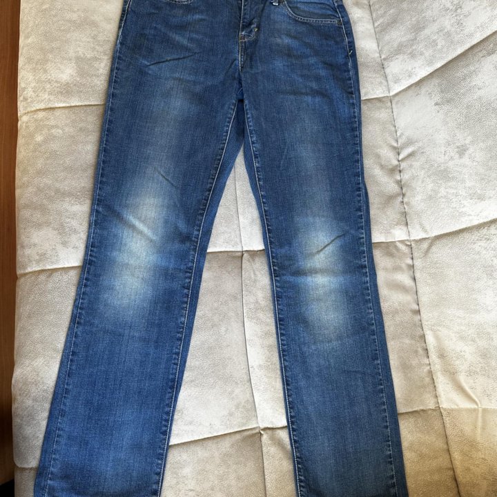 Джинсы Levi’s