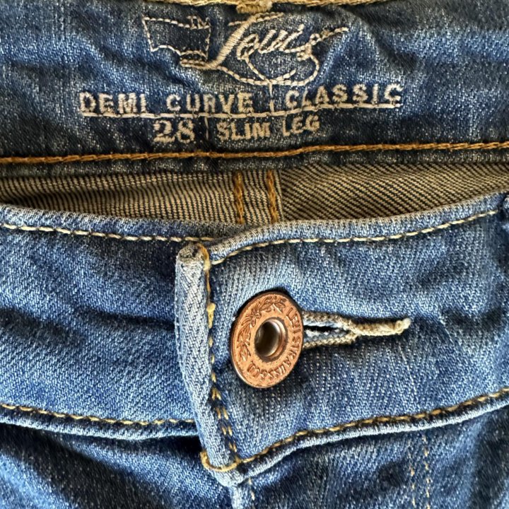 Джинсы Levi’s