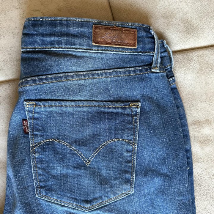 Джинсы Levi’s