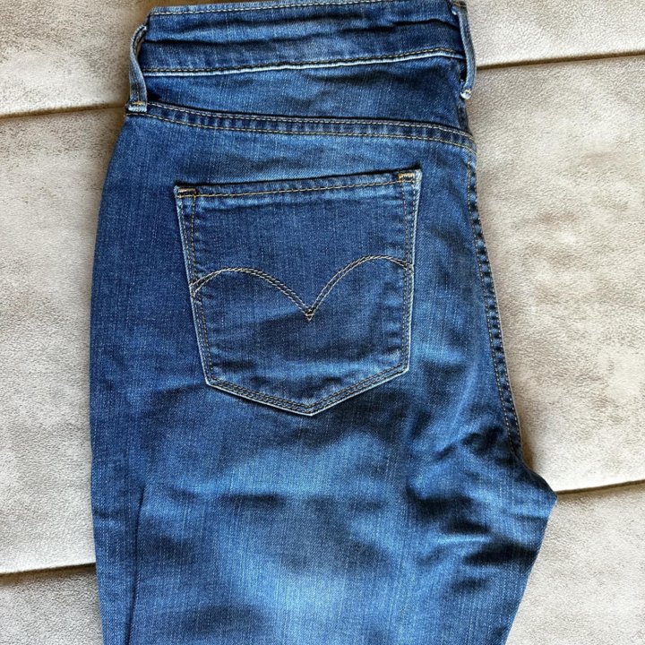 Джинсы Levi’s