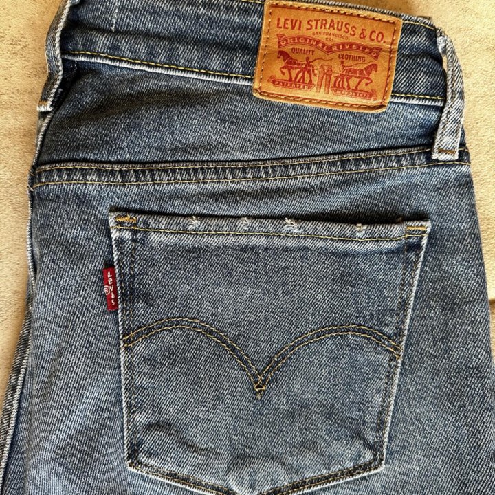 Джинсы Levi’s