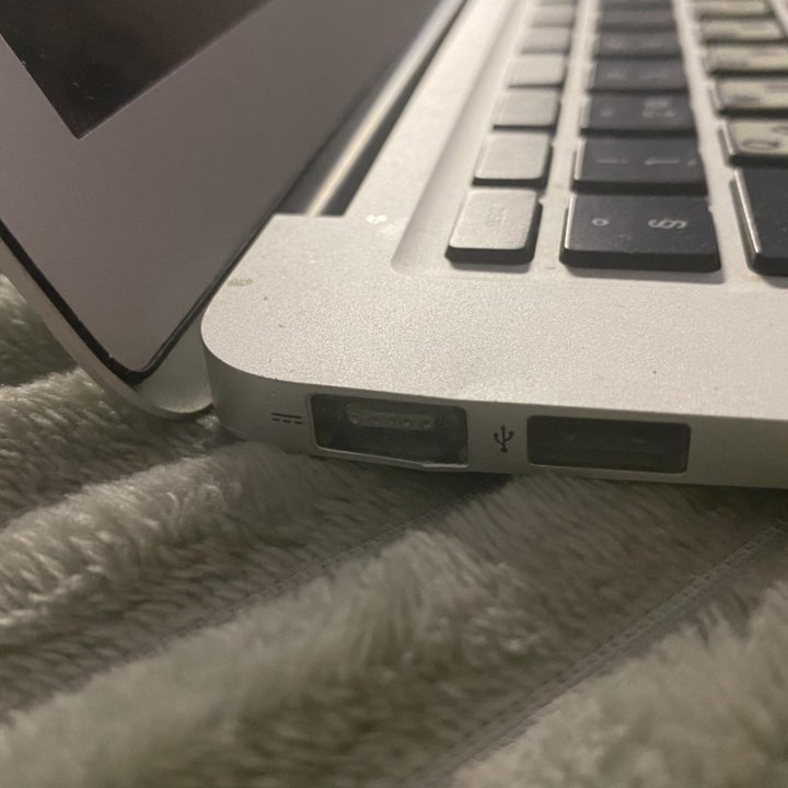 MacBook Air 13 2011 года