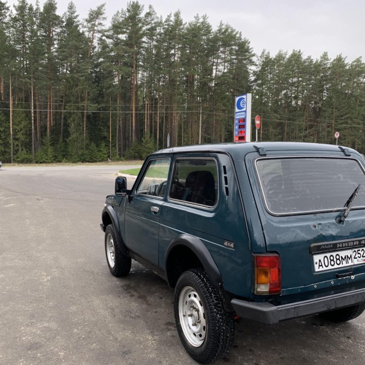 ВАЗ (Lada) Niva (4x4/Legend), 2000