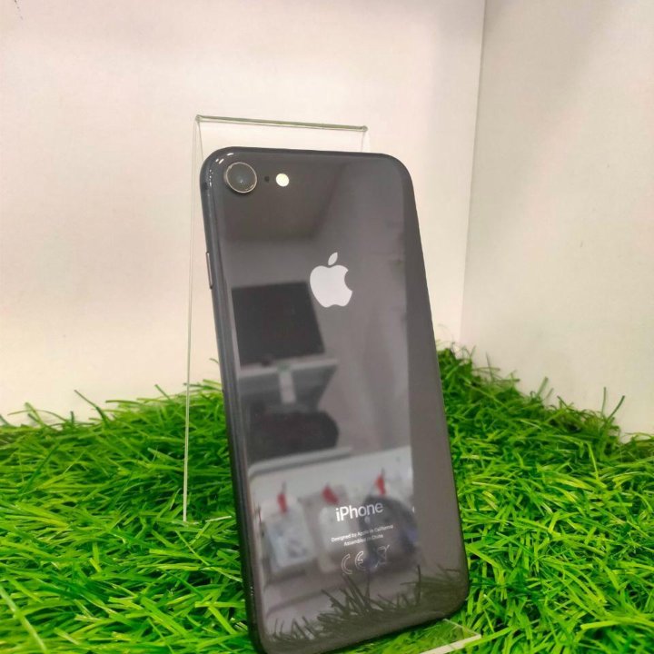 Смартфон Apple iPhone 8 (NFC/ 64GB)