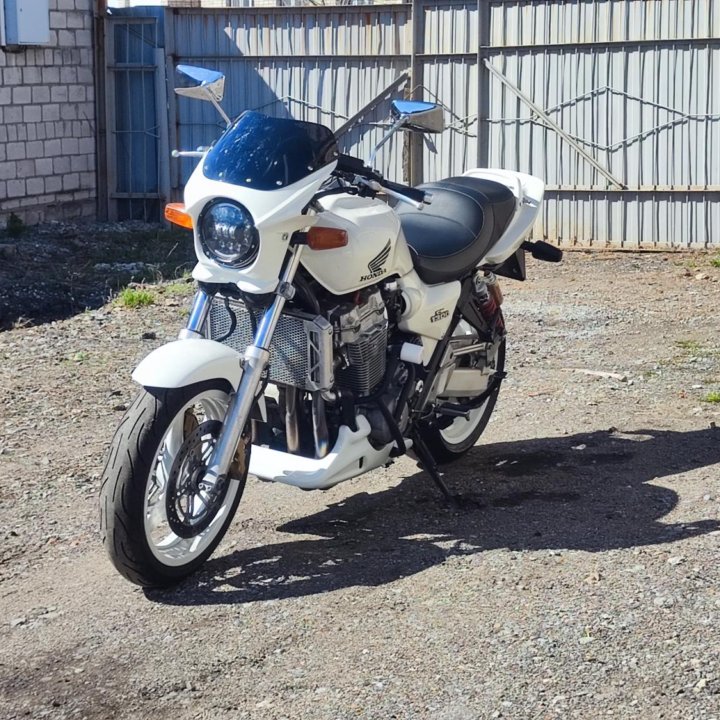 Honda cb 1300