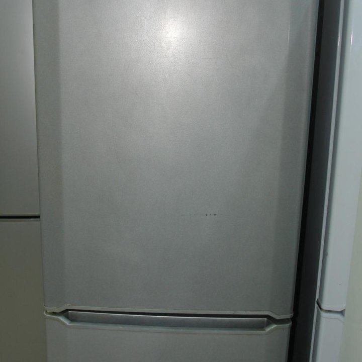 Холодильник Beko CS 328020 S