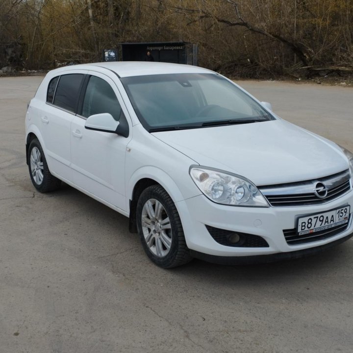 Opel Astra, 2012