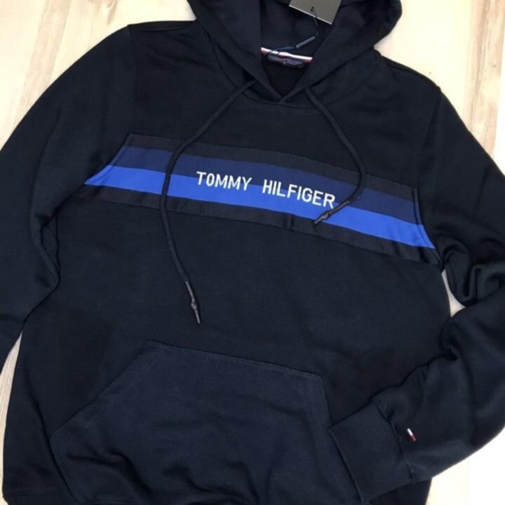 Толстовка с капюшоном Tommy Hilfiger.