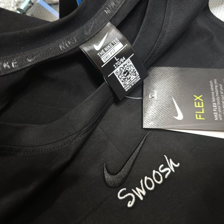 Футболка nike swoosh