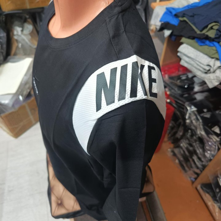 Футболка nike swoosh