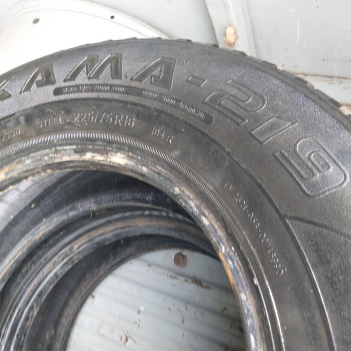 Резина 2шт 225/75R16 кама 219