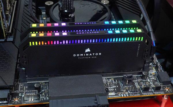 Оперативная память Corsair Dominator Platinum DDR5