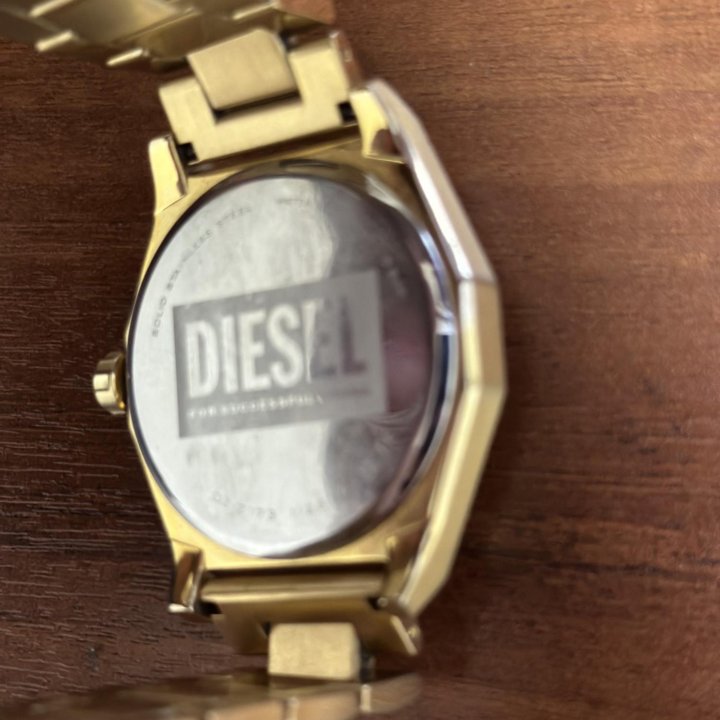 Часы DIESEL