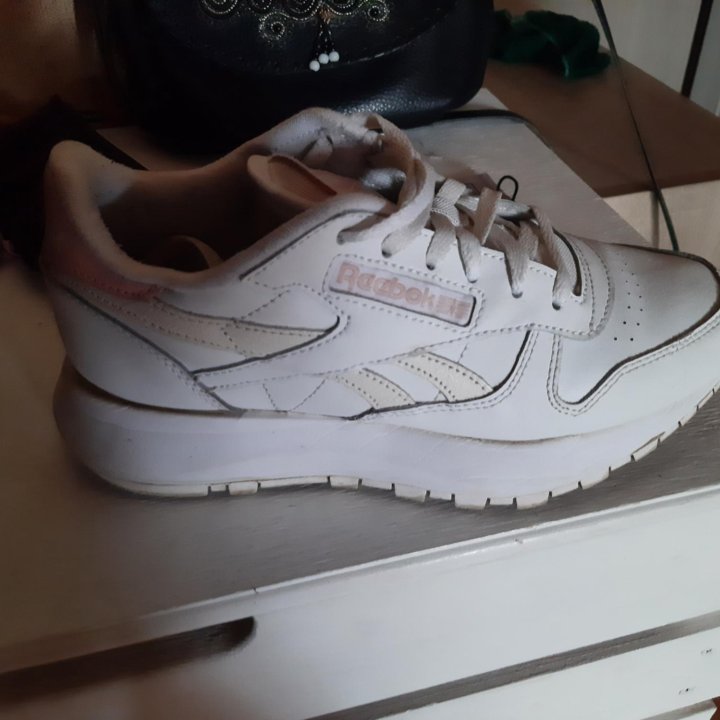 Кроссовки reebok б/у