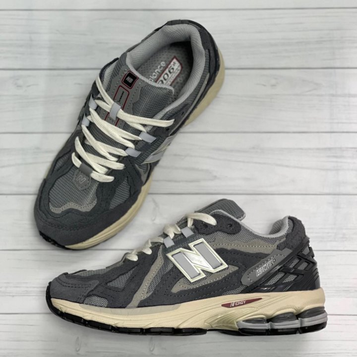 Мужские кроссовки NEW BALANCE