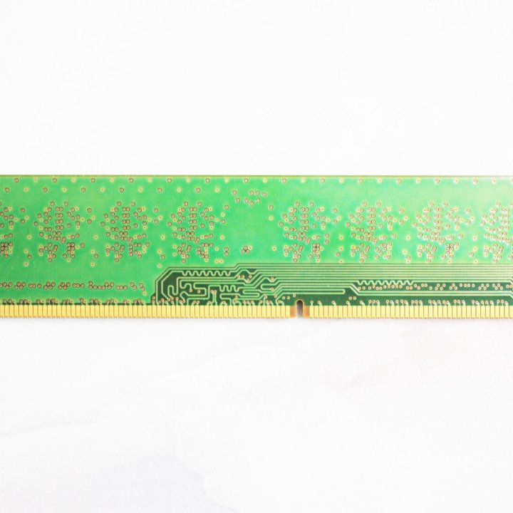 Оперативная память DDR3 2 GB 1600 MHz Samsung