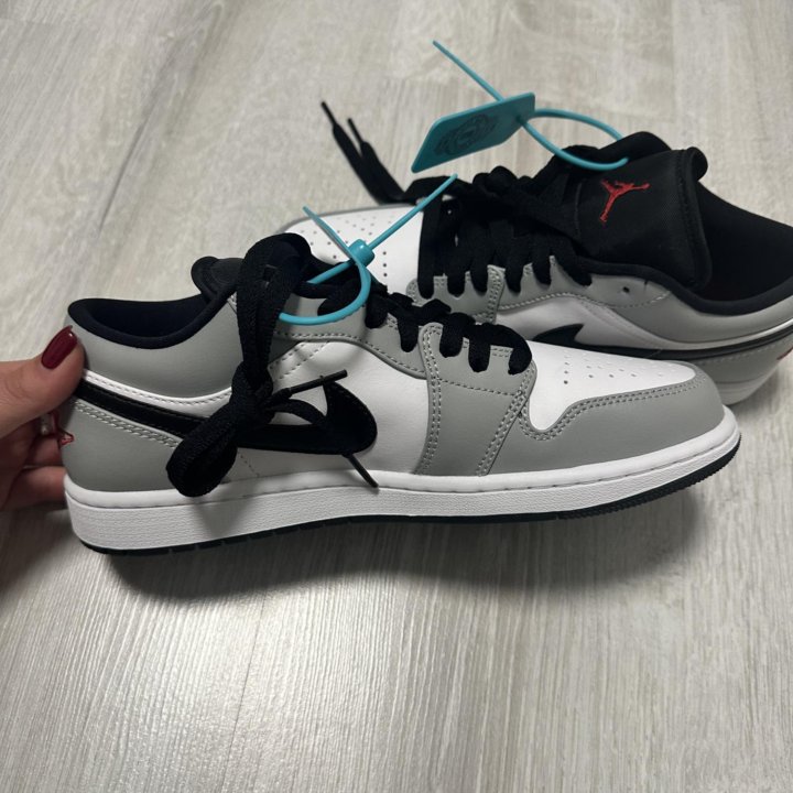 Оригинальные Nike Jordan 1 Low, 26 cm