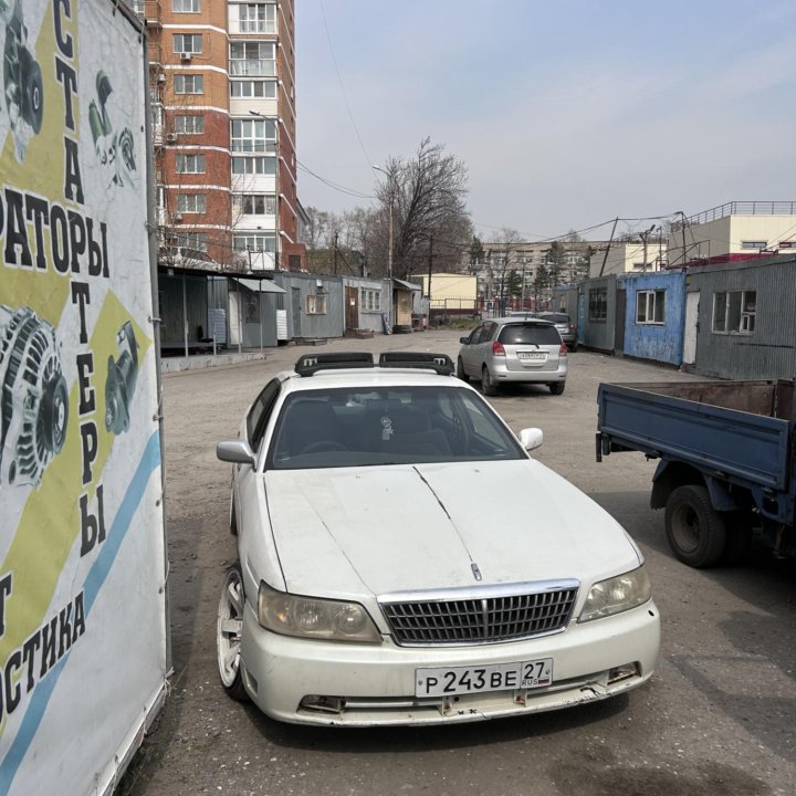 Nissan Laurel, 2000