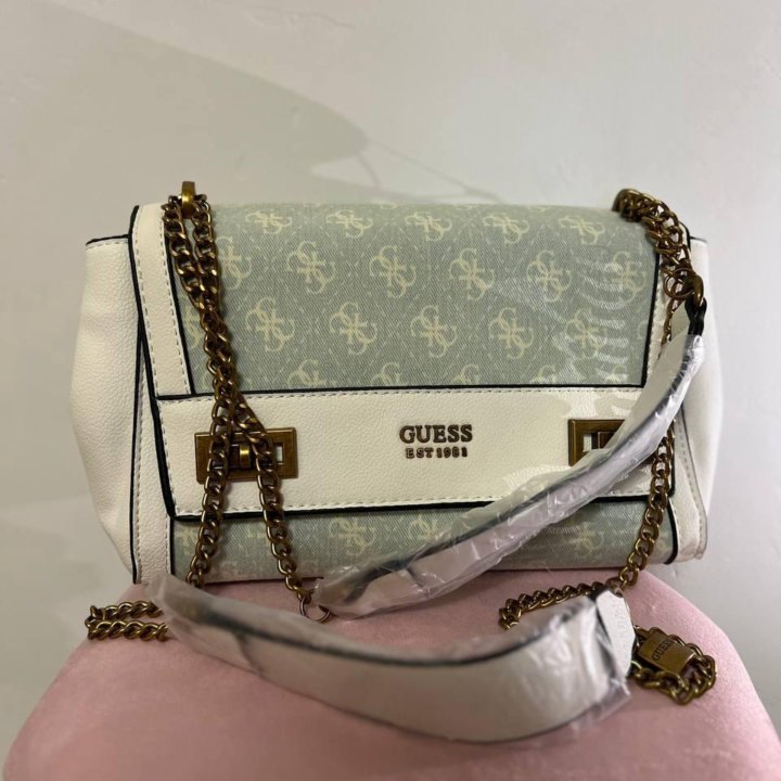 Сумка guess новая