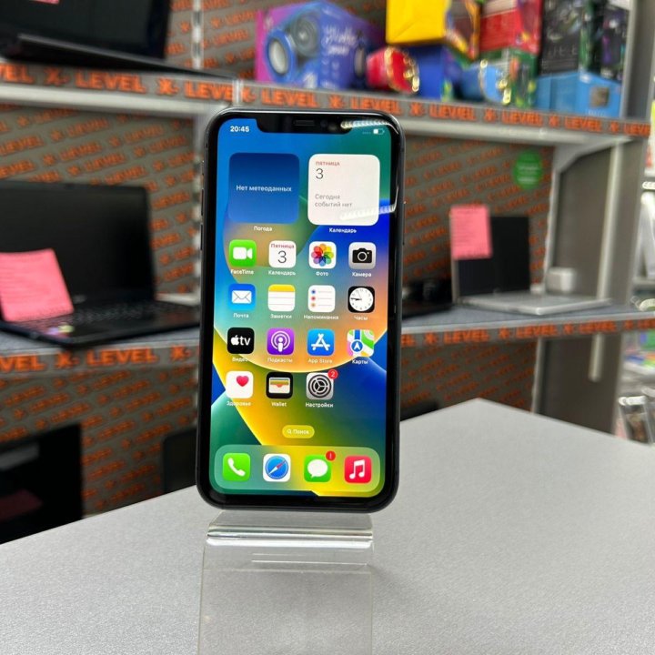 Смартфон Apple iPhone 11 64 ГБ .АКБ 100%