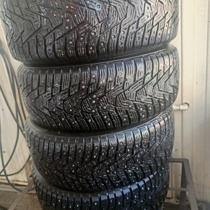 Hankook Winter I'Pike 205/55 R16