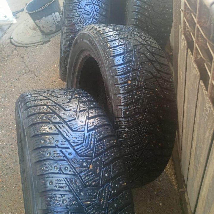 Hankook Winter I'Pike 205/55 R16