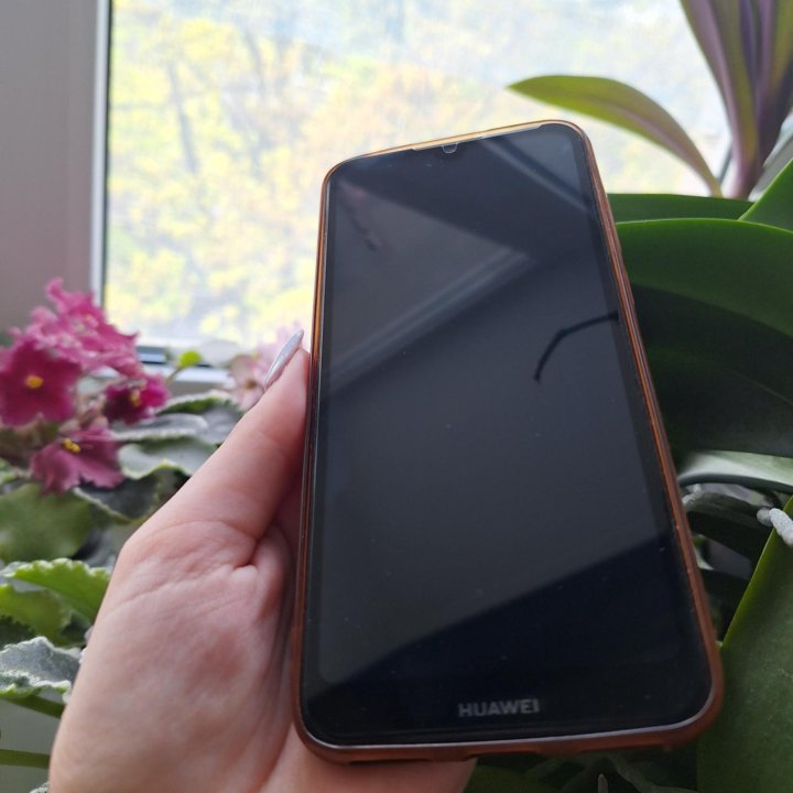 Huawei Y6 2019, телефон Хуавей