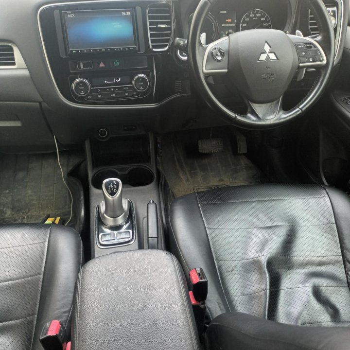 Mitsubishi Outlander, 2013