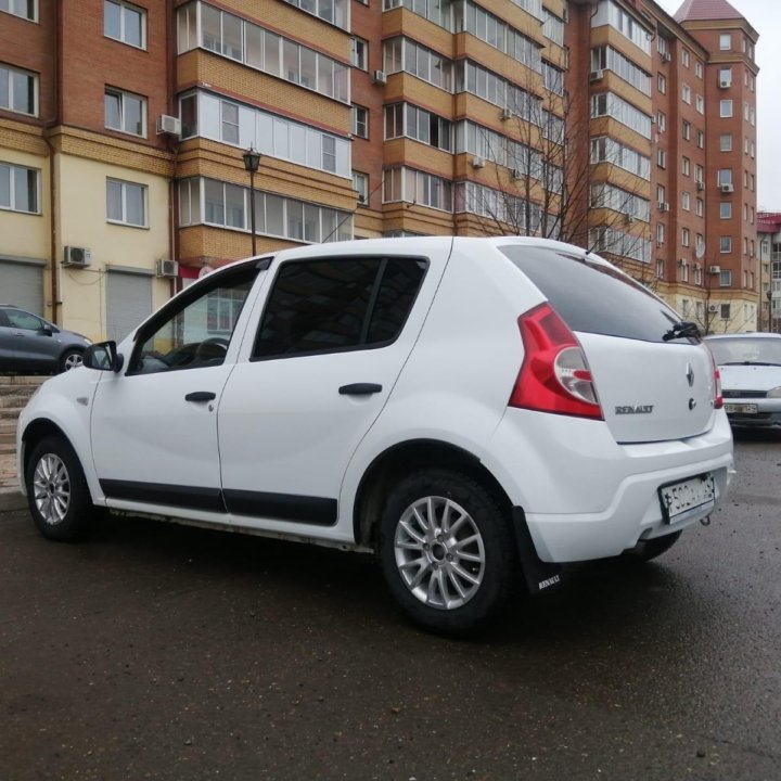 Renault Sandero, 2011