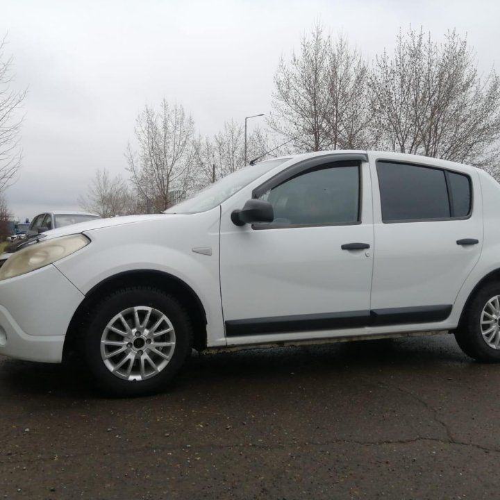 Renault Sandero, 2011