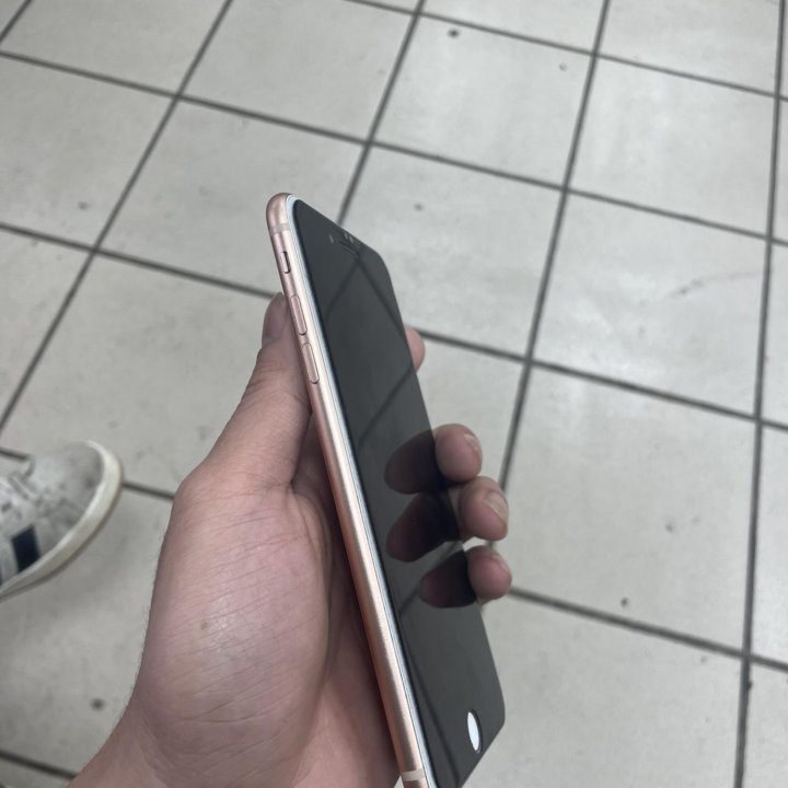 Iphone 8 plus 64GB