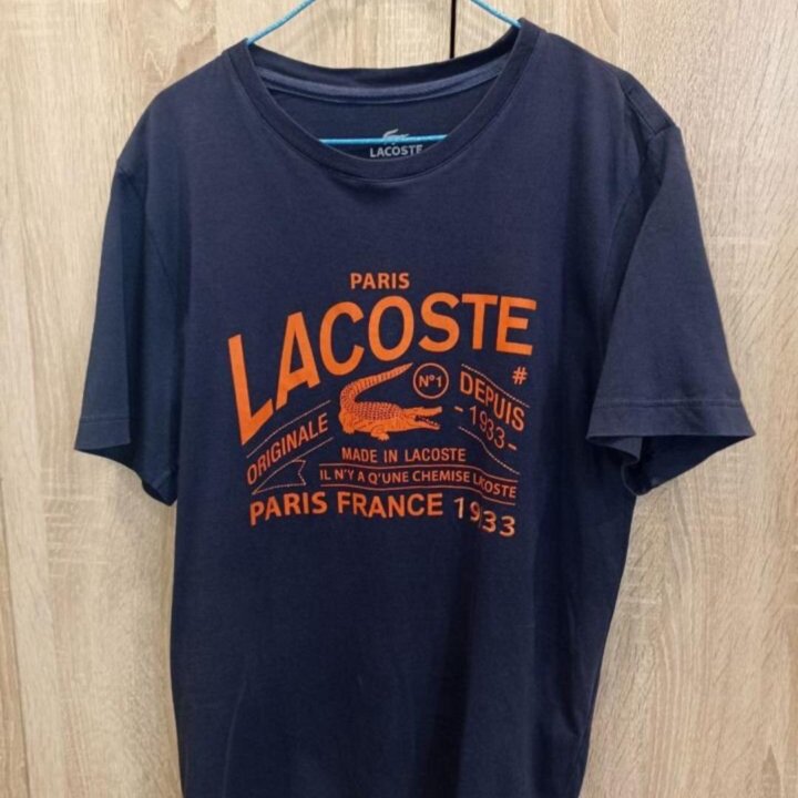 Футболка Lacoste.