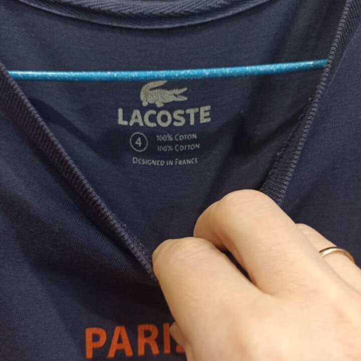 Футболка Lacoste.