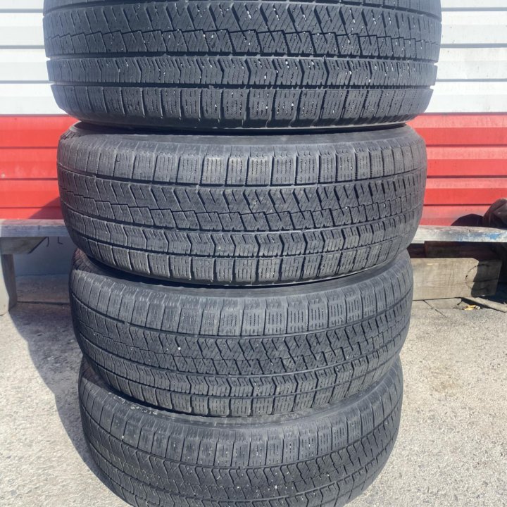 215/60/17 Bridgestone vrx2 липучка