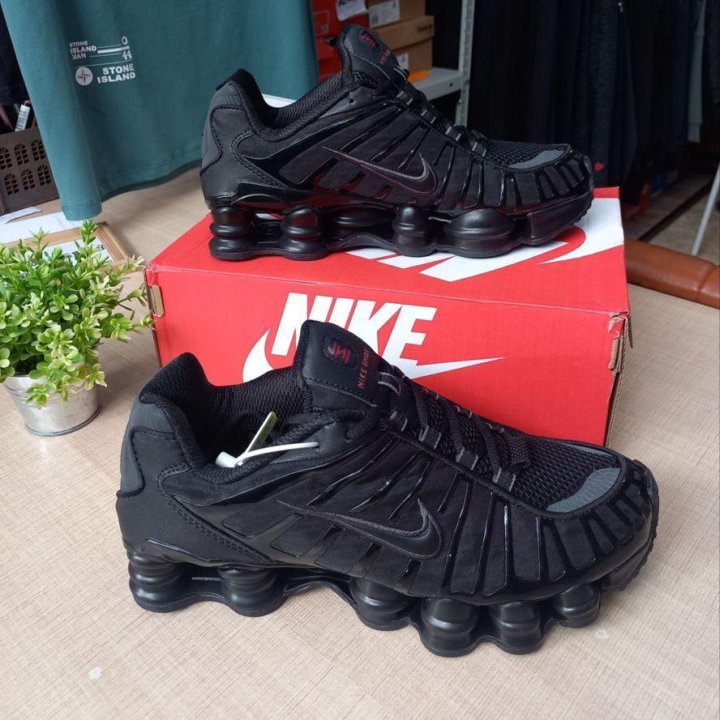 Кроссовки Nike Shox