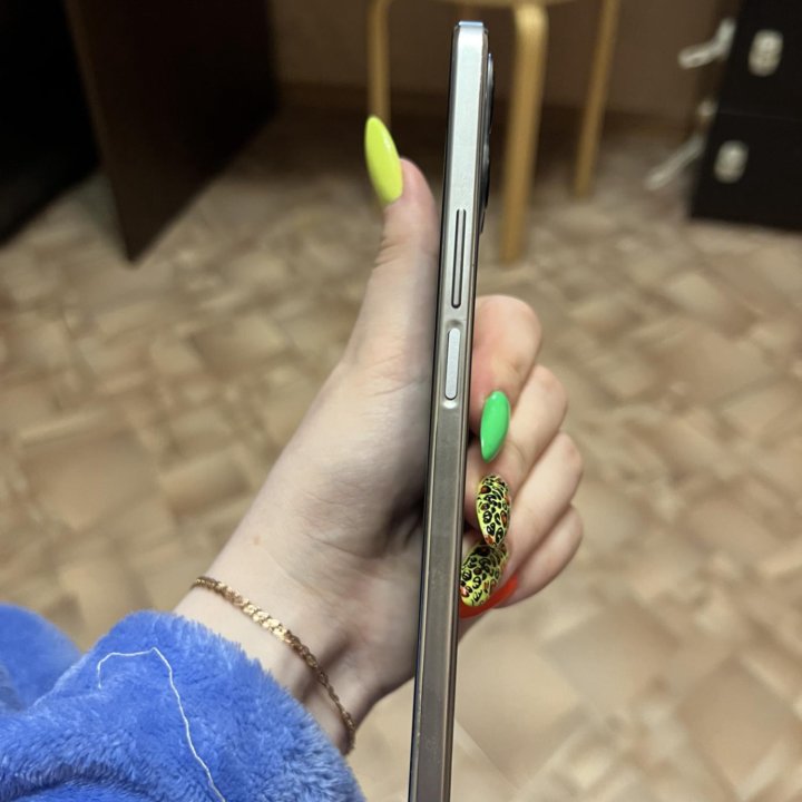 Телефон Honor x8