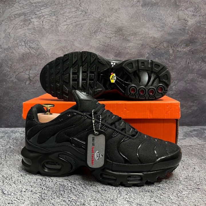 Кроссовки Nike Air Max Tn Plus