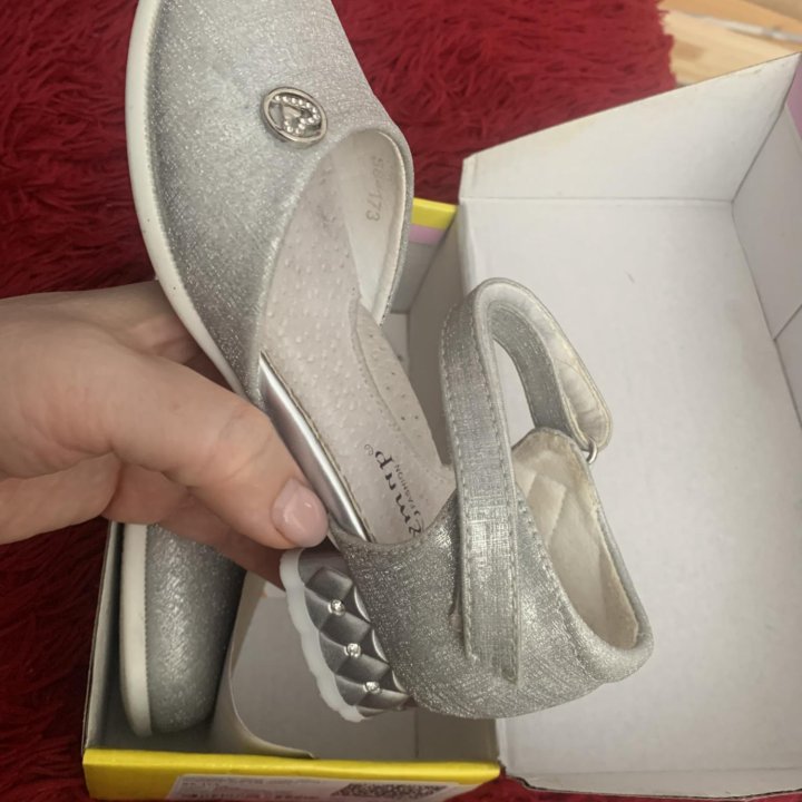 Туфли праздничные доя девочки