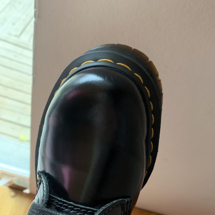 Ботинки женские Dr.Martens Molly Buttero