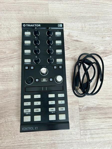 Native Instruments Traktor Kontrol X1 MK2