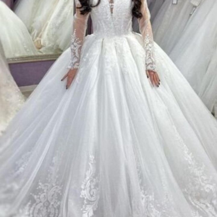 Свадебное платье