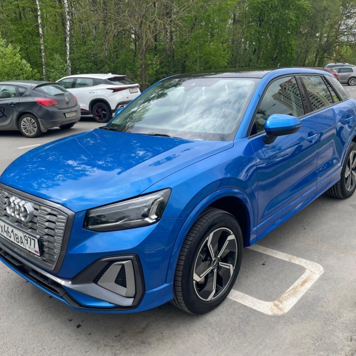 Audi Q2L e-tron, 2022