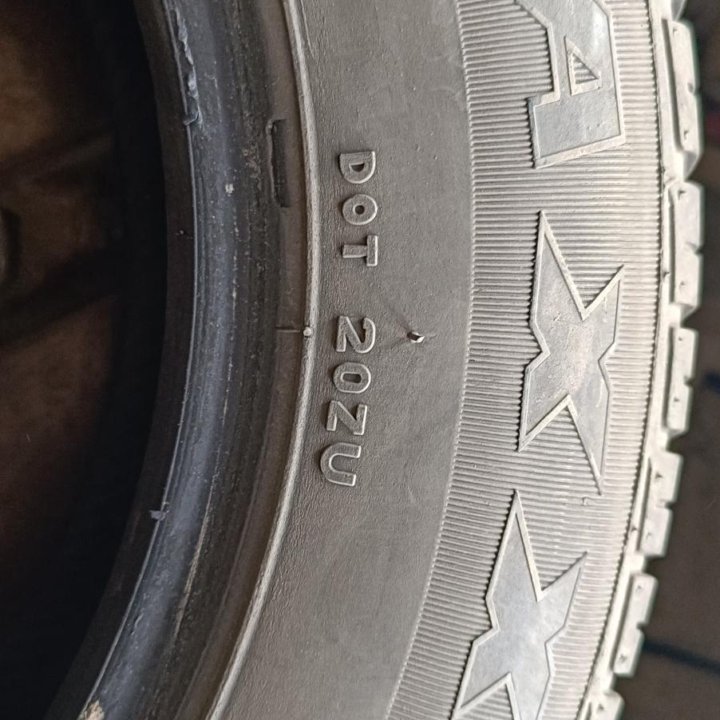 MAXXIS 185/65/R15.