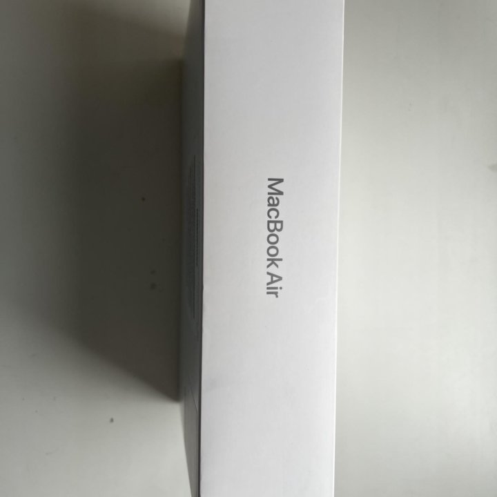 Коробка от MacBook Air