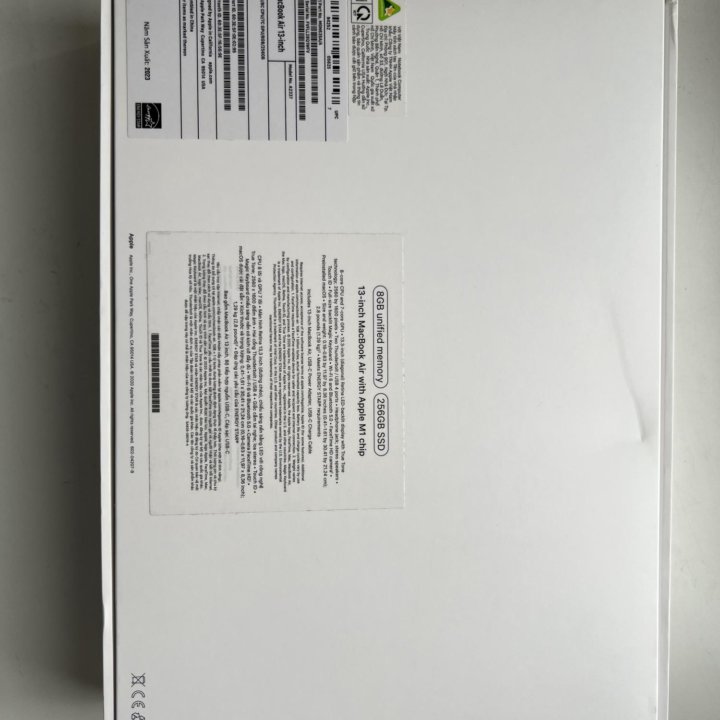 Коробка от MacBook Air