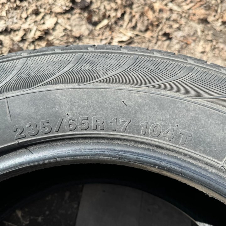 2шт. 235/65 R17 KUMHO ЛЕТО