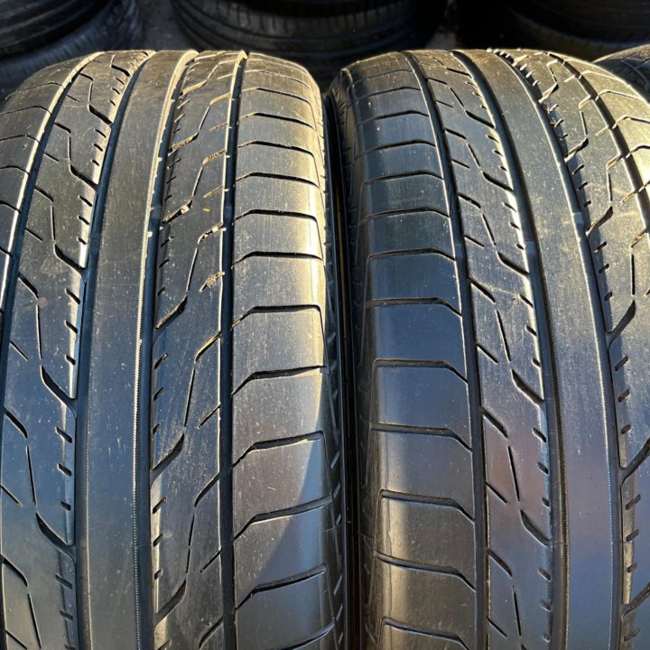 Лето Toyo DRB 215/55 R17 94V