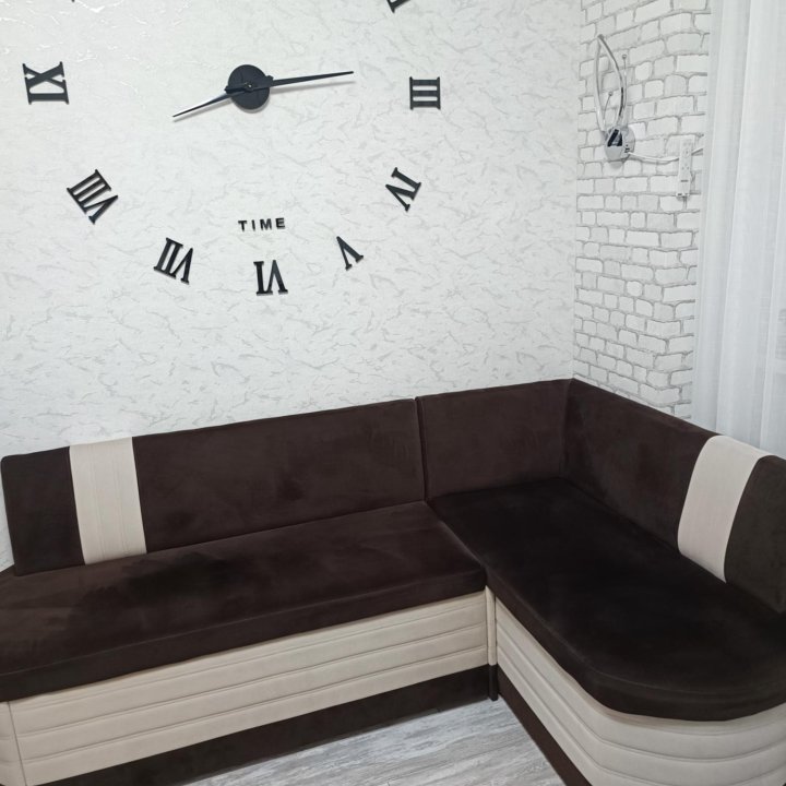 Диван кухонный